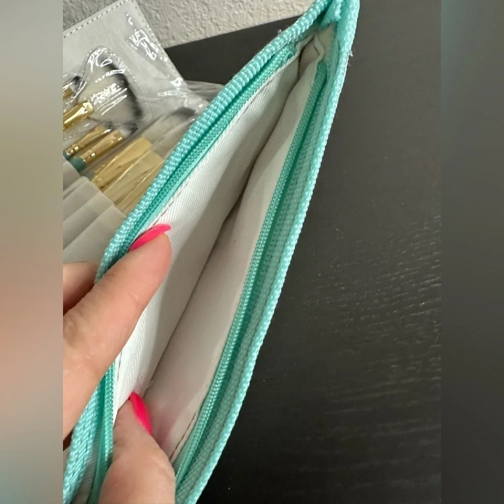 NWT Carmindy & Ci make up brushes-8 brushes